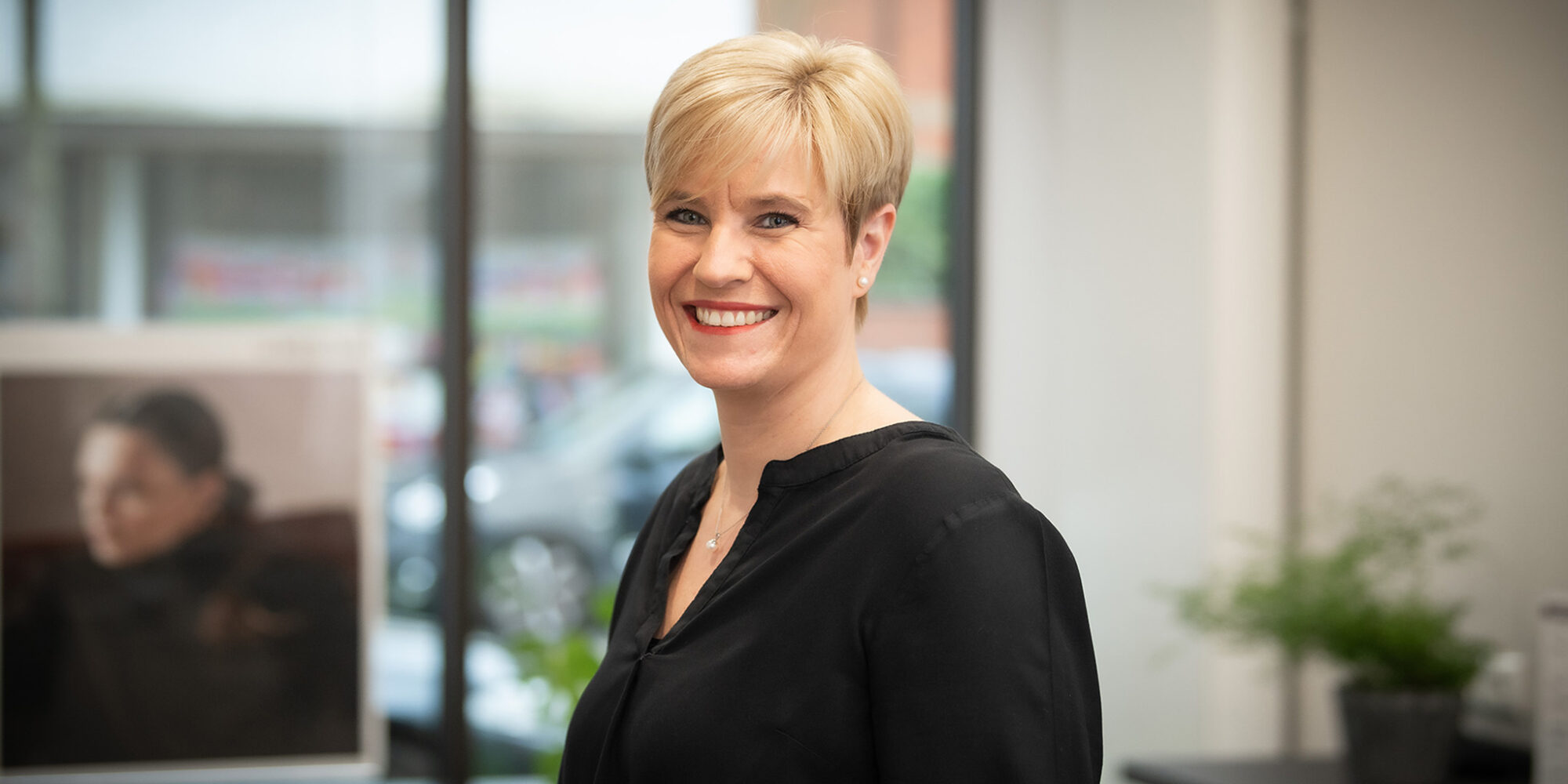 Nadine McGregor: Nagel-Design & Beauty-Assistenz, Rezeption